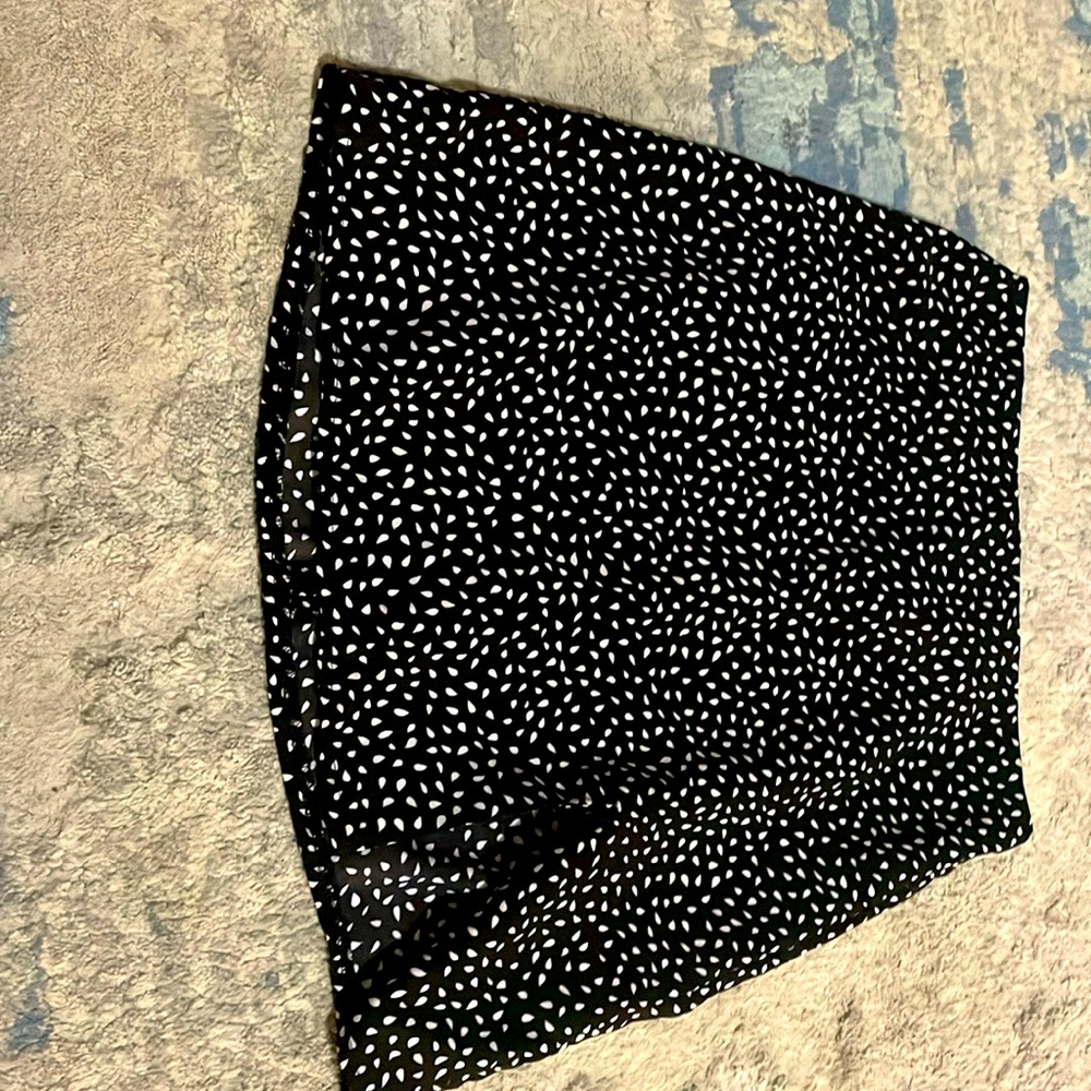 Women’s mini pokadot skirt
